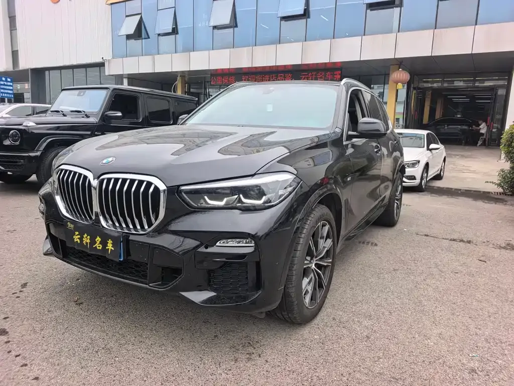 BMW X5 (Import) — фото 1