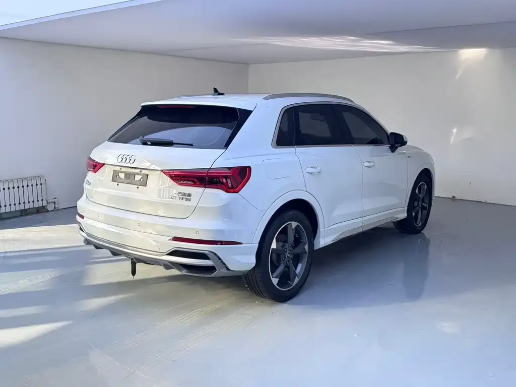 Audi Q3 — фото 7