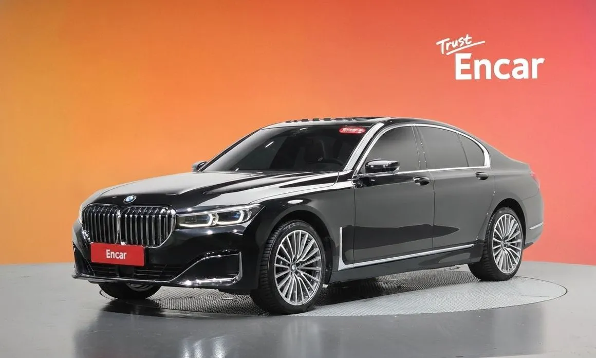 BMW 7-Series — фото 1