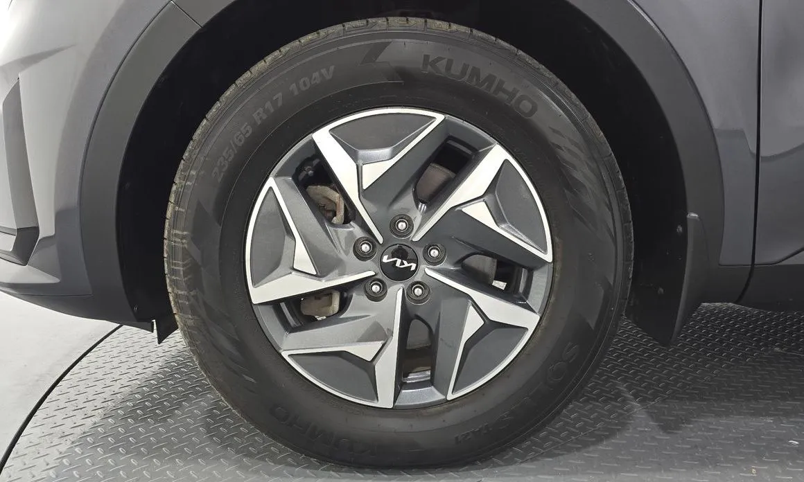 Kia Sorento — фото 6