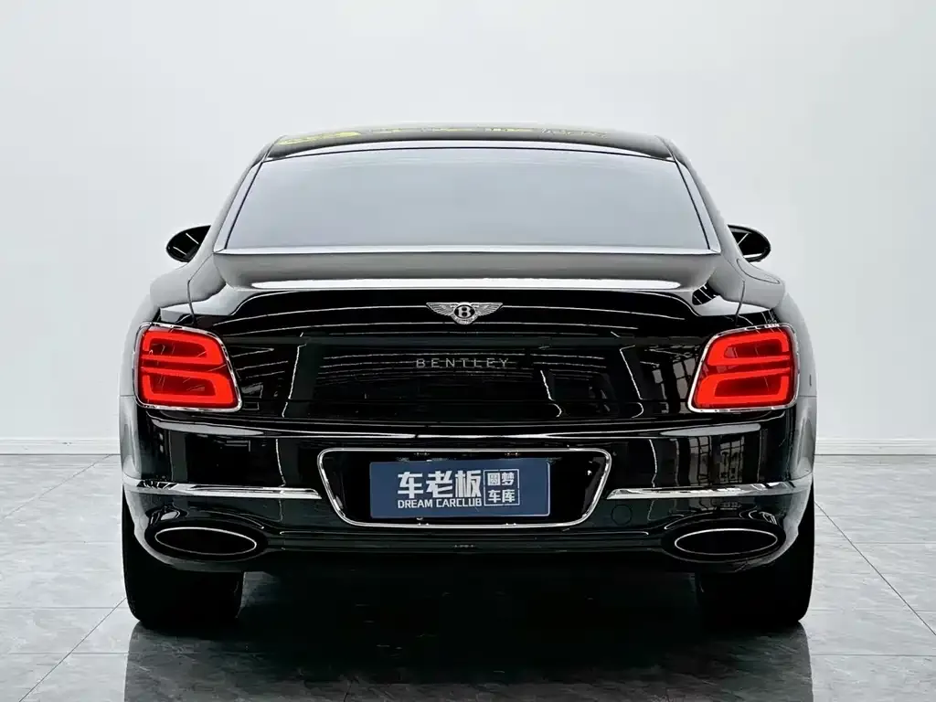 Bentley Flying Spur — фото 3