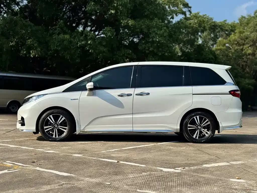 Honda Odyssey — фото 2