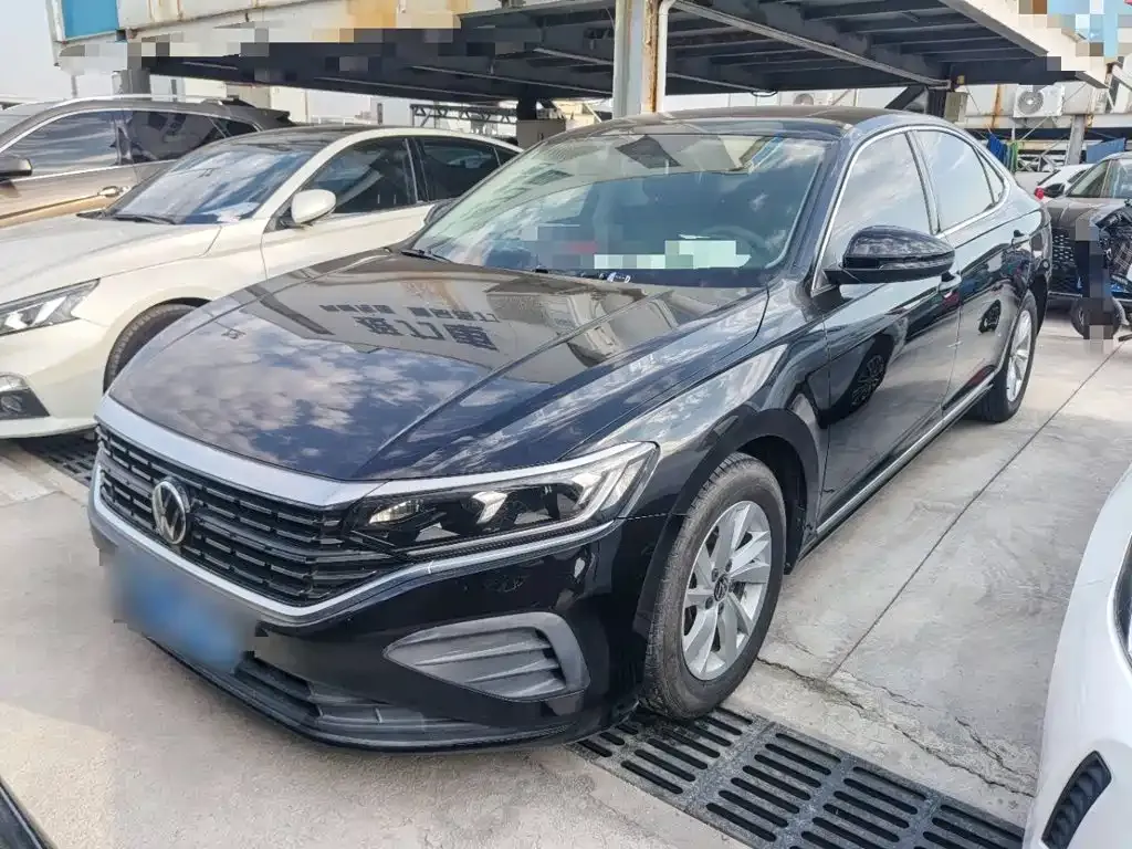 Volkswagen Passat — фото 1