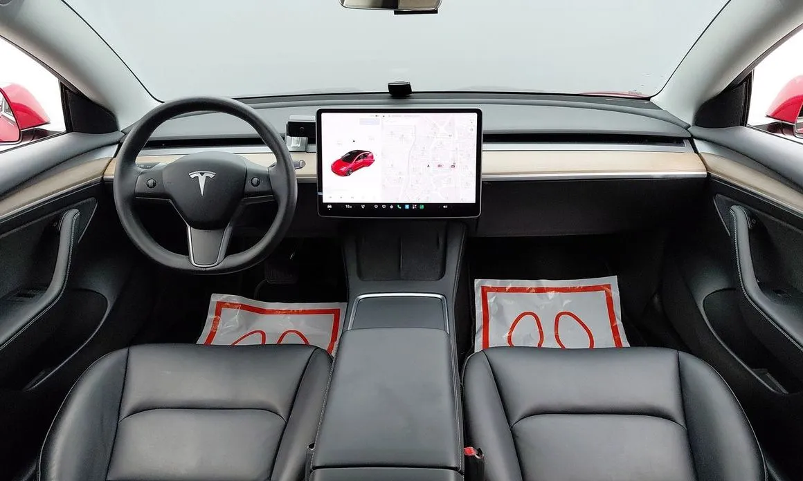 Tesla Model 3 — фото 5