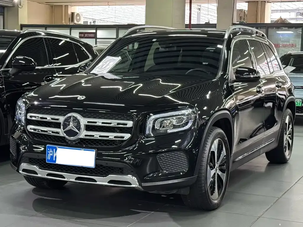 Mercedes-Benz GLB — фото 1