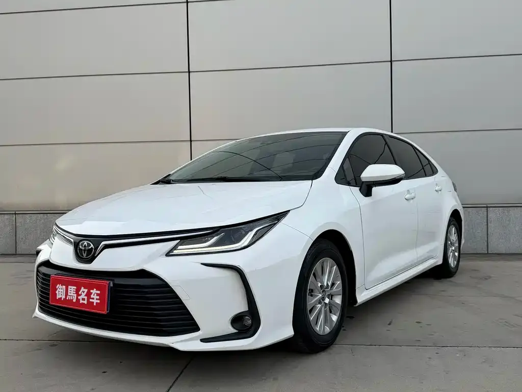 Toyota Corolla — фото 1