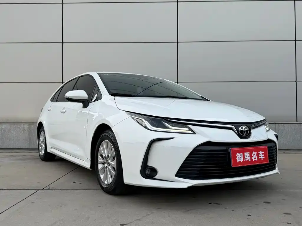 Toyota Corolla — фото 4