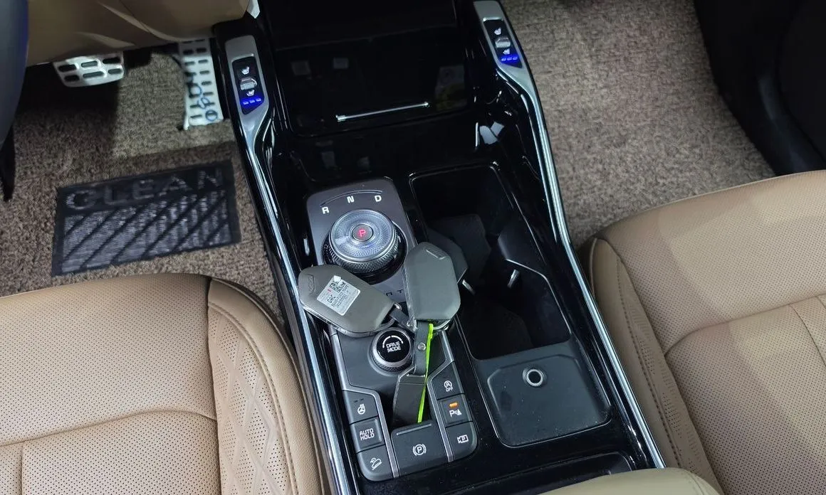 Kia Sorento — фото 7