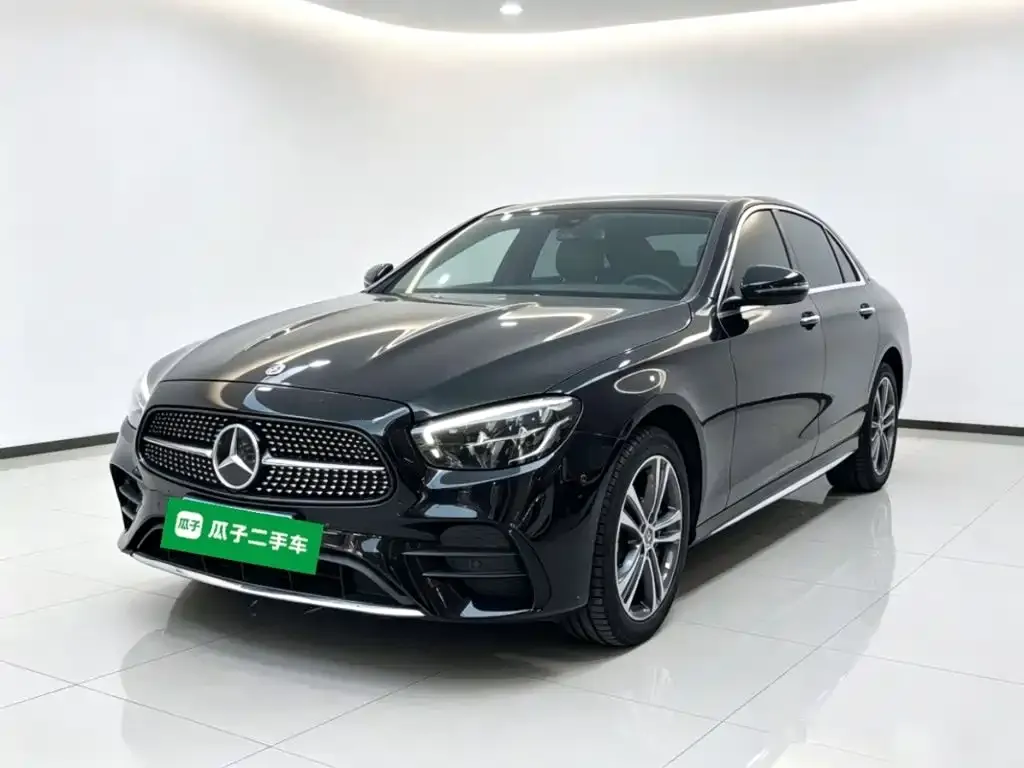 Mercedes-Benz E-Class — фото 1