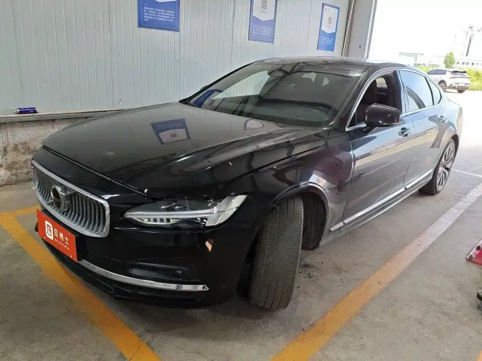 Volvo S90 — фото 1