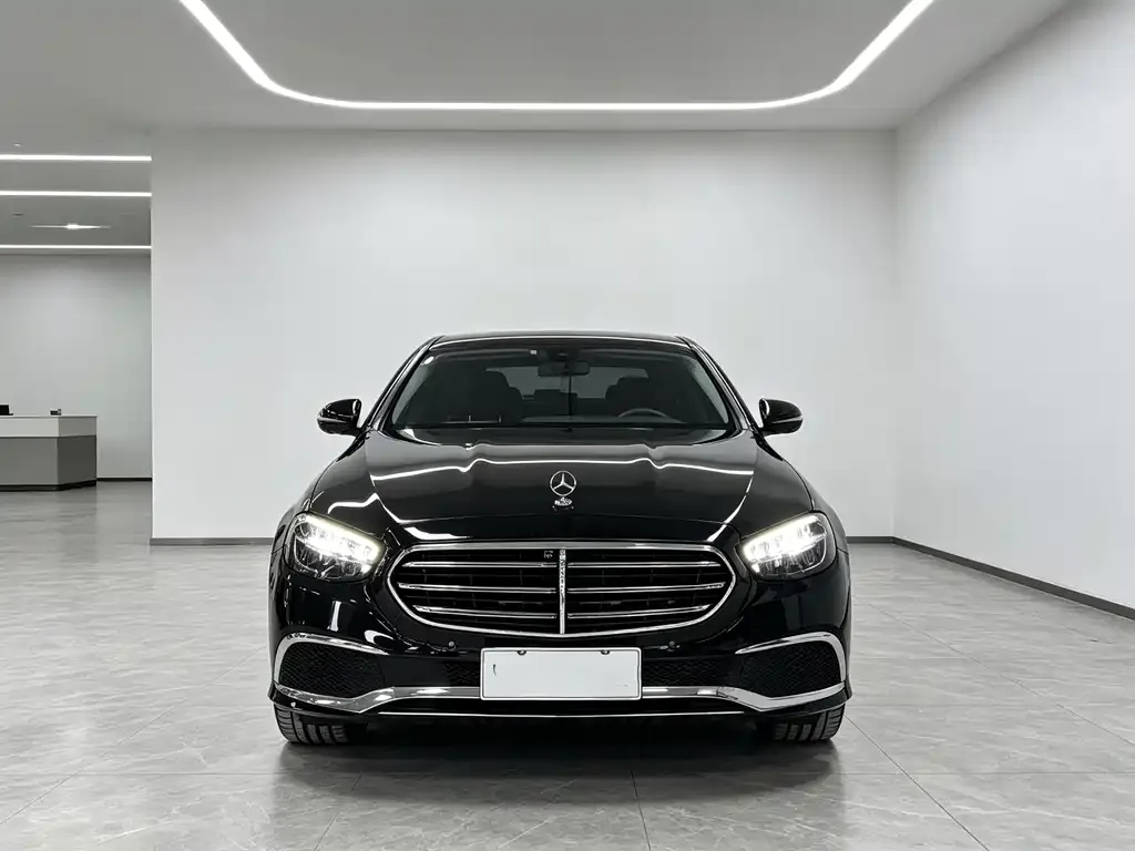 Mercedes-Benz E-Class — фото 5