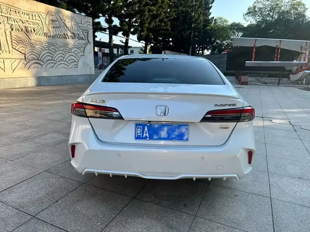 Honda Inspire — фото 2