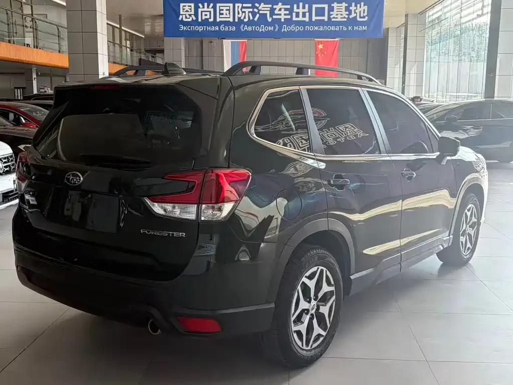 Subaru Forester — фото 9