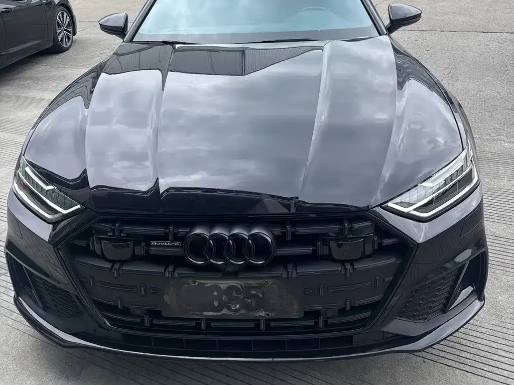 Audi A7L — фото 1