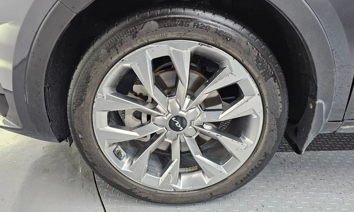 Kia Sorento — фото 9