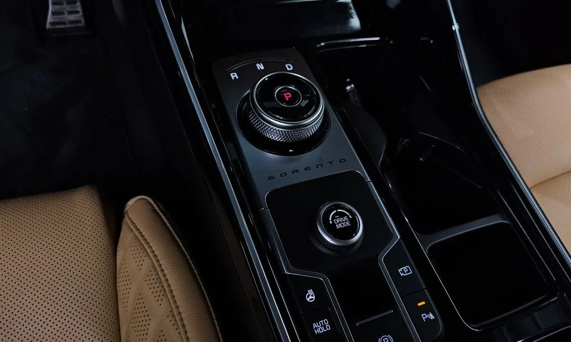 Kia Sorento — фото 5