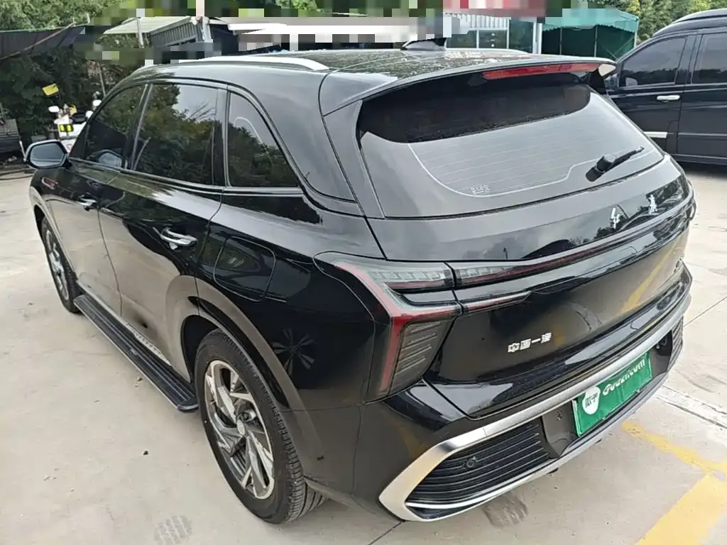 Hongqi HS3 PHEV — фото 7