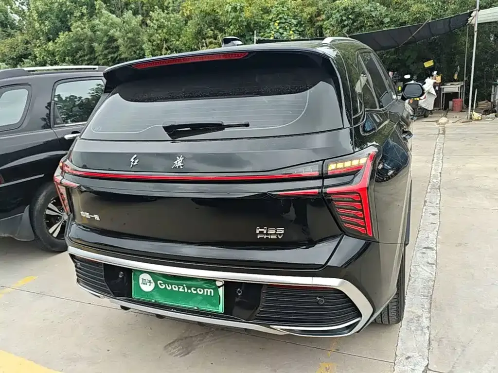 Hongqi HS3 PHEV — фото 6