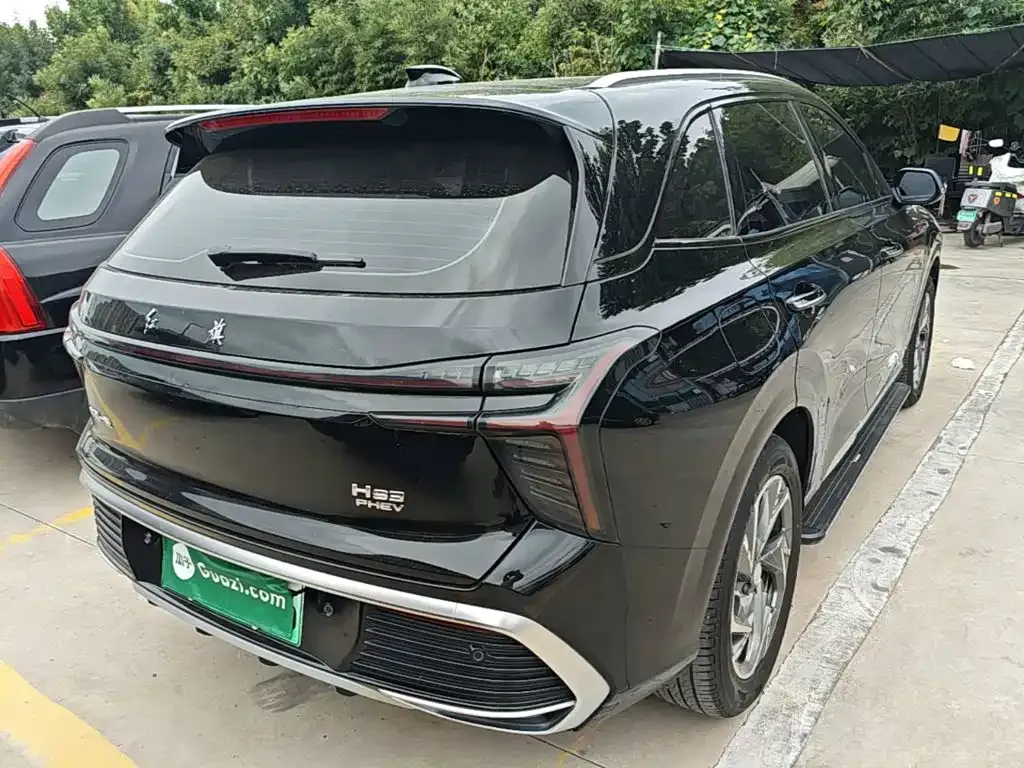 Hongqi HS3 PHEV — фото 4