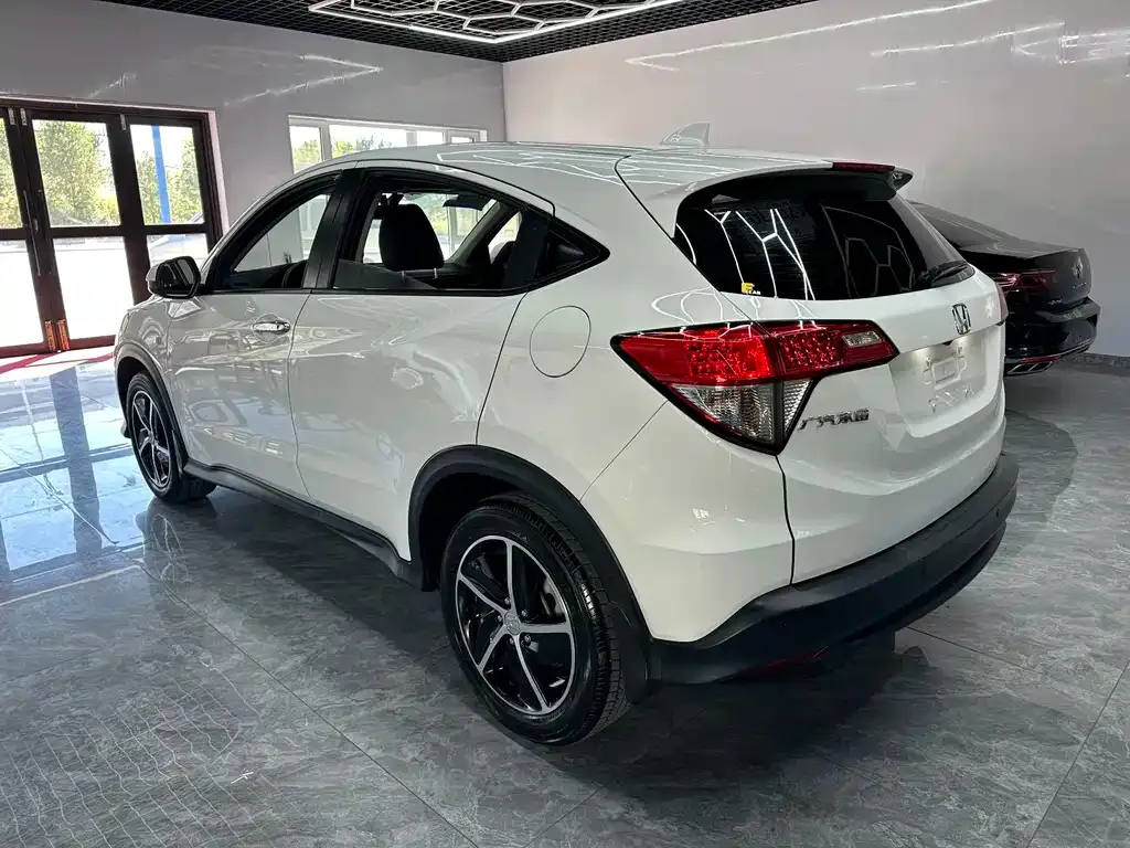 Honda Vezel — фото 3