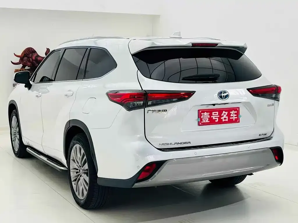 Toyota Highlander — фото 6