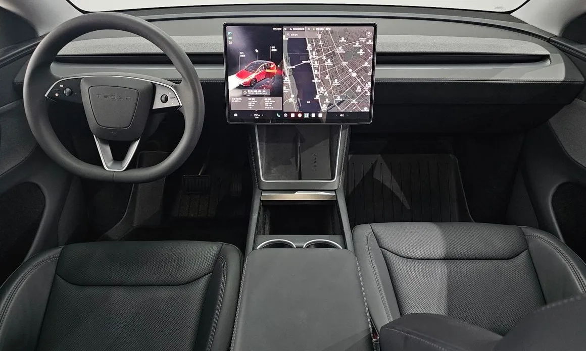Tesla Model Y — фото 9