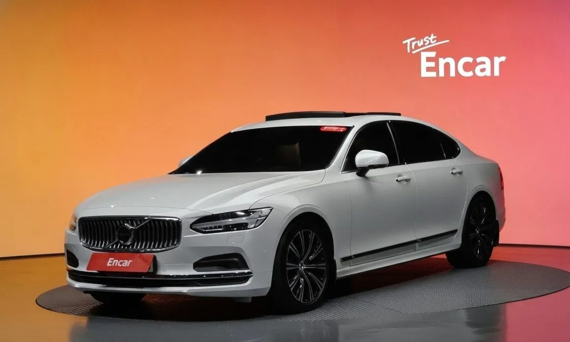 Volvo S90 — фото 1
