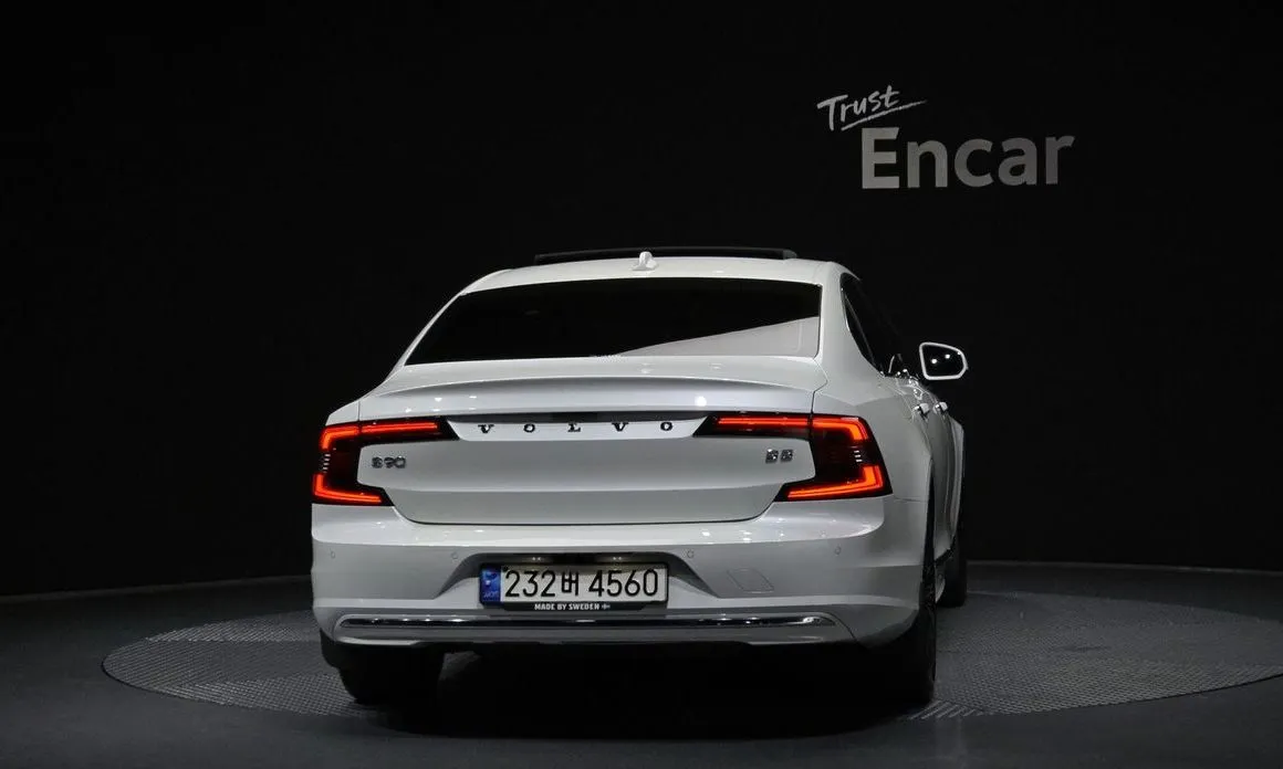 Volvo S90 — фото 9