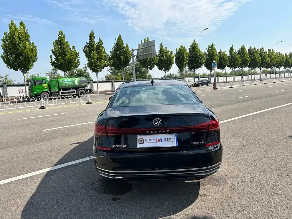 Volkswagen Passat — фото 7