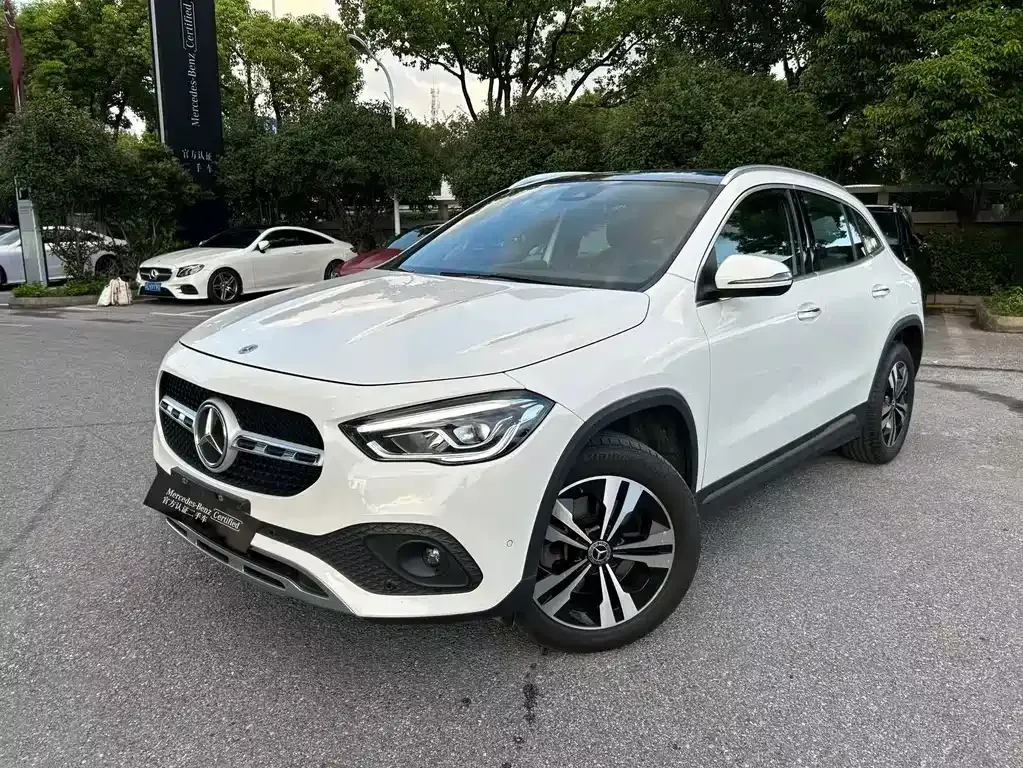 Mercedes-Benz GLA — фото 1