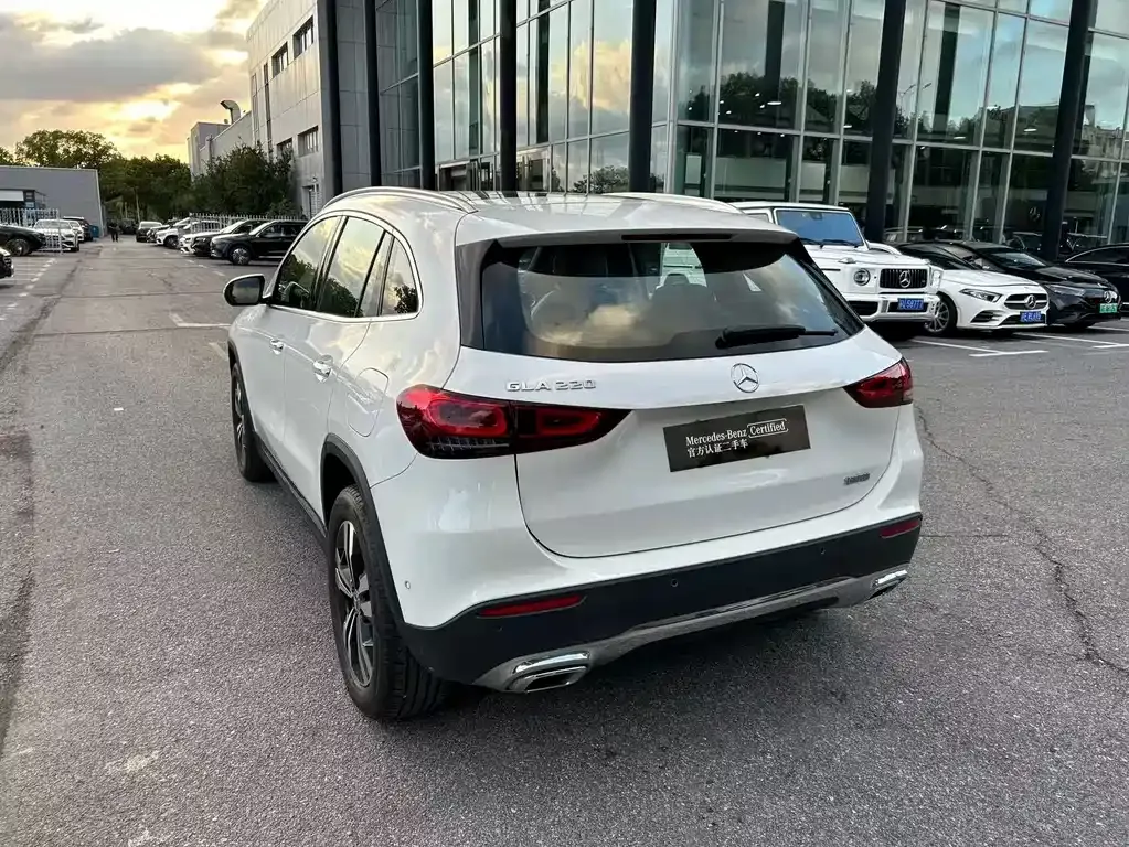 Mercedes-Benz GLA — фото 8