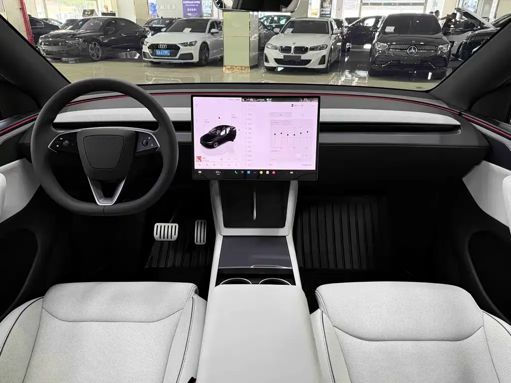 Tesla Model Y L — фото 7