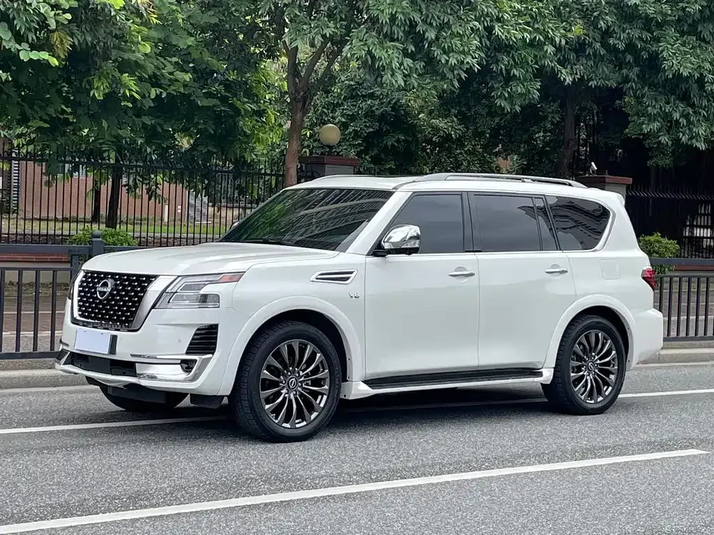 Nissan Patrol — фото 1
