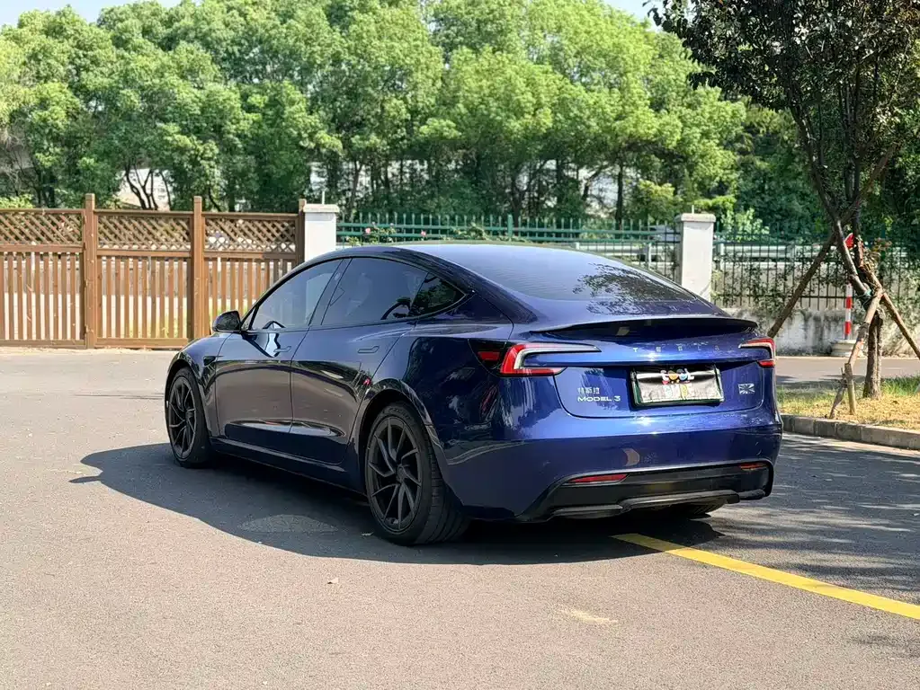 Tesla Model 3 — фото 7