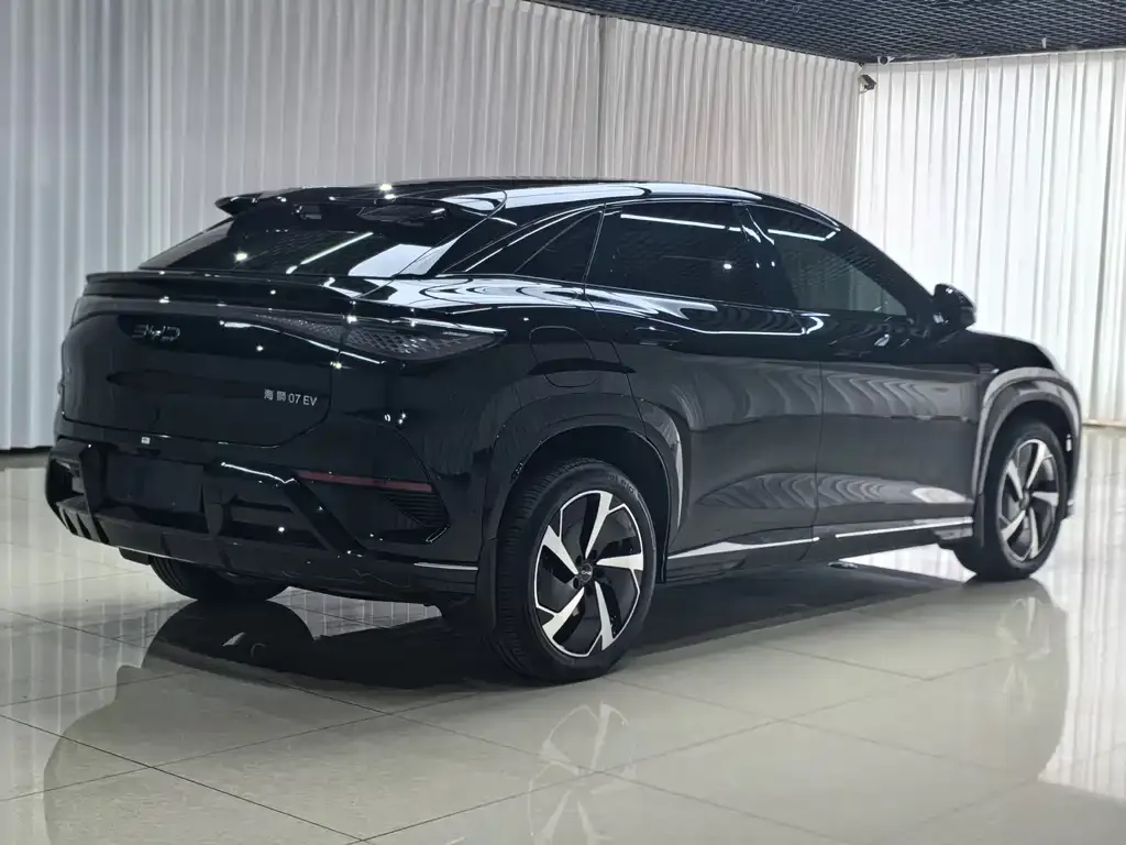 BYD Sealion 07 EV — фото 4
