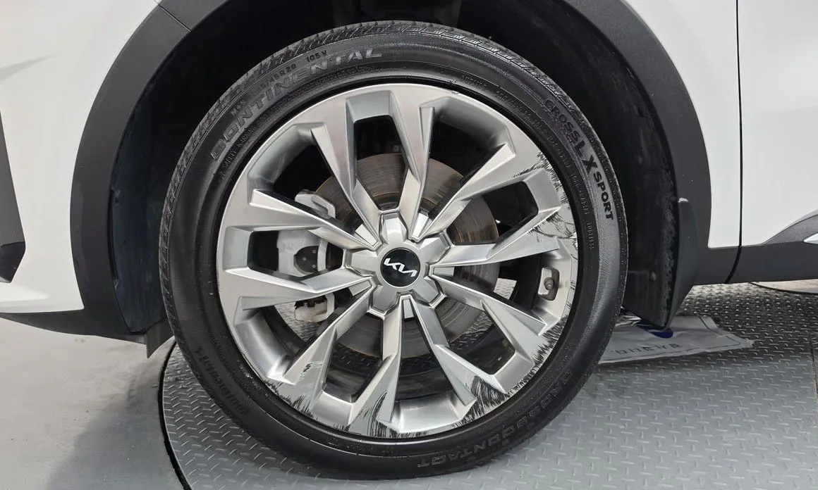 Kia Sorento — фото 8