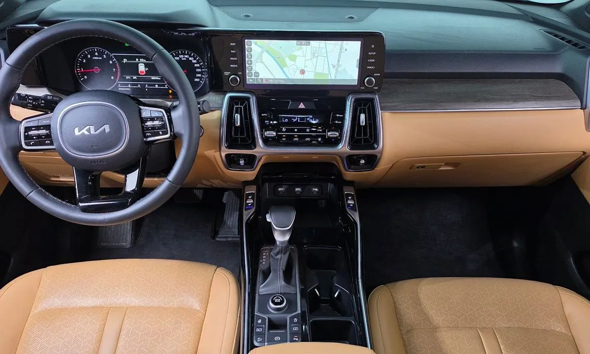 Kia Sorento — фото 10