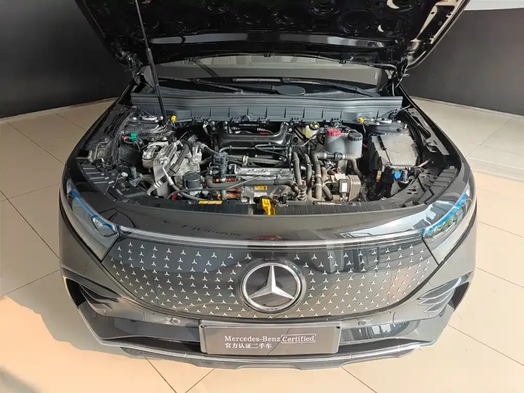 Mercedes-Benz EQB — фото 10