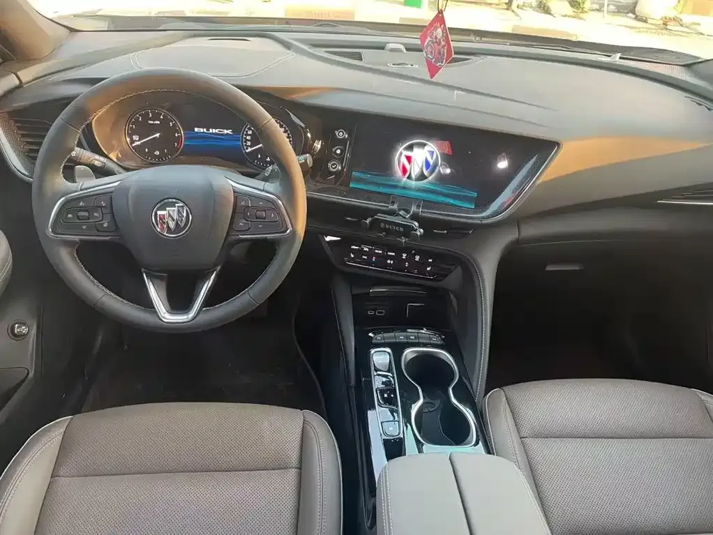 Buick Envision Plus — фото 2