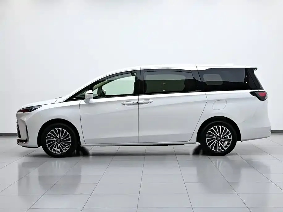 Buick GL8 Hybrid — фото 9