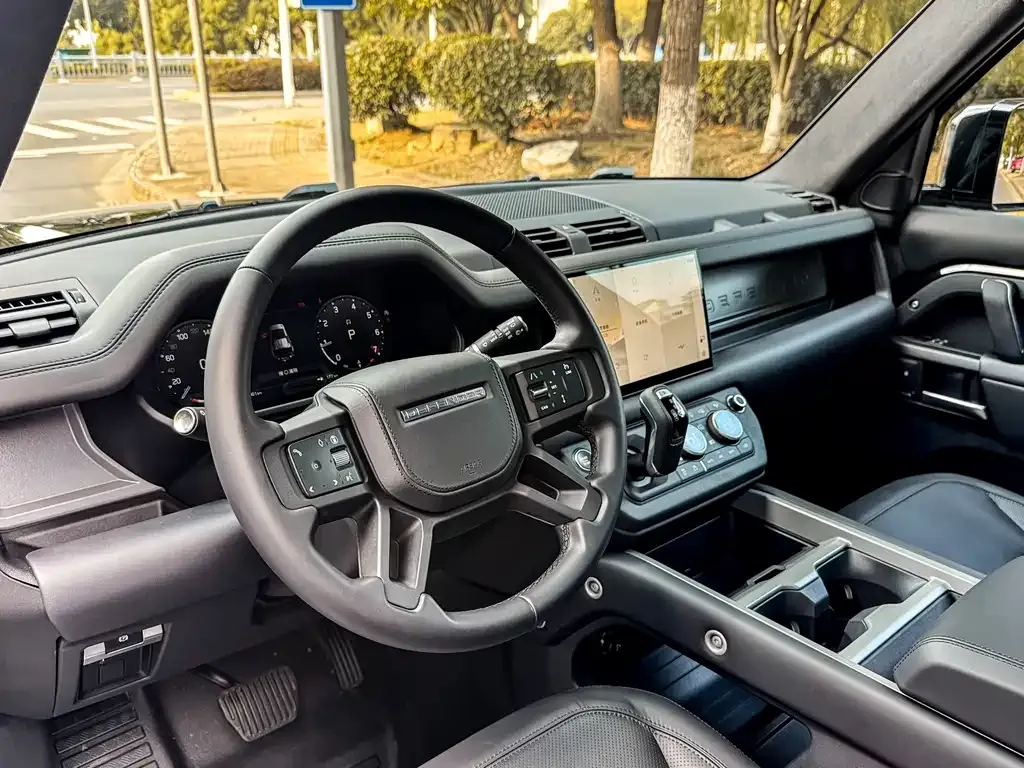 Land Rover Defender — фото 2