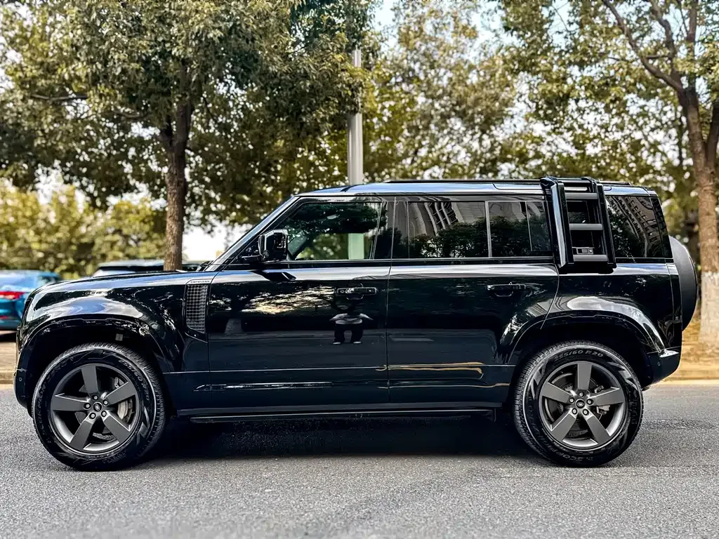 Land Rover Defender — фото 6