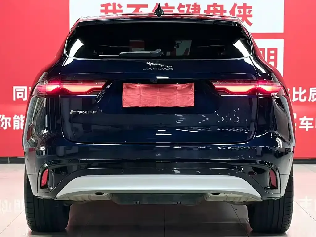 Jaguar F-PACE — фото 2