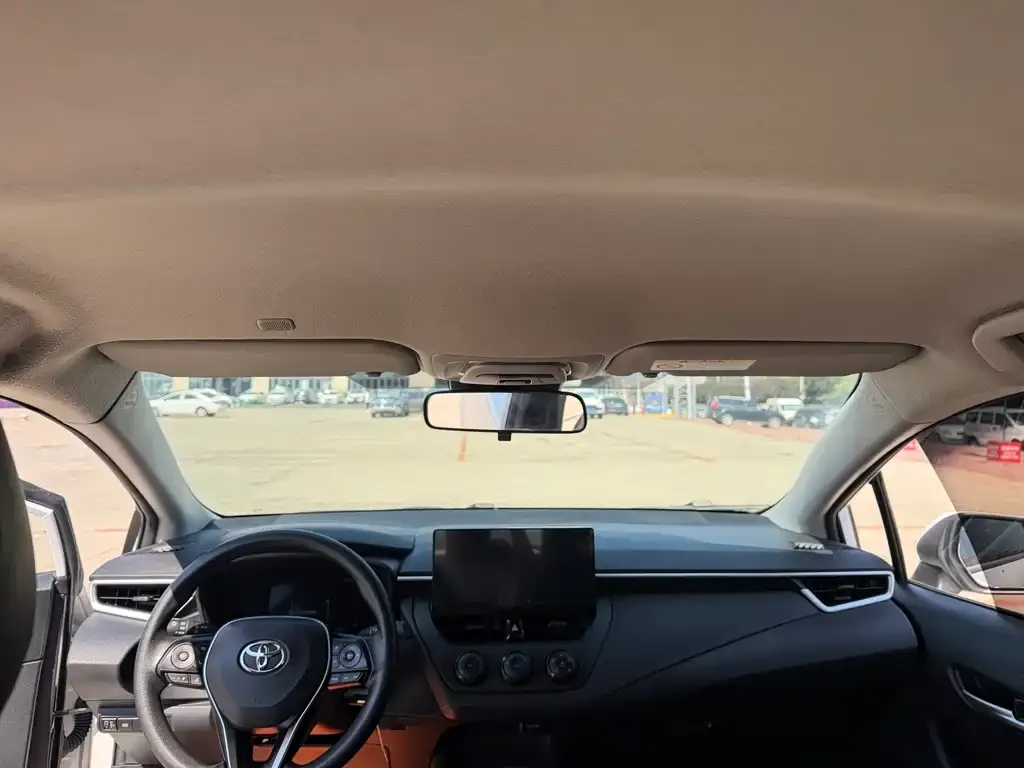 Toyota Corolla — фото 9