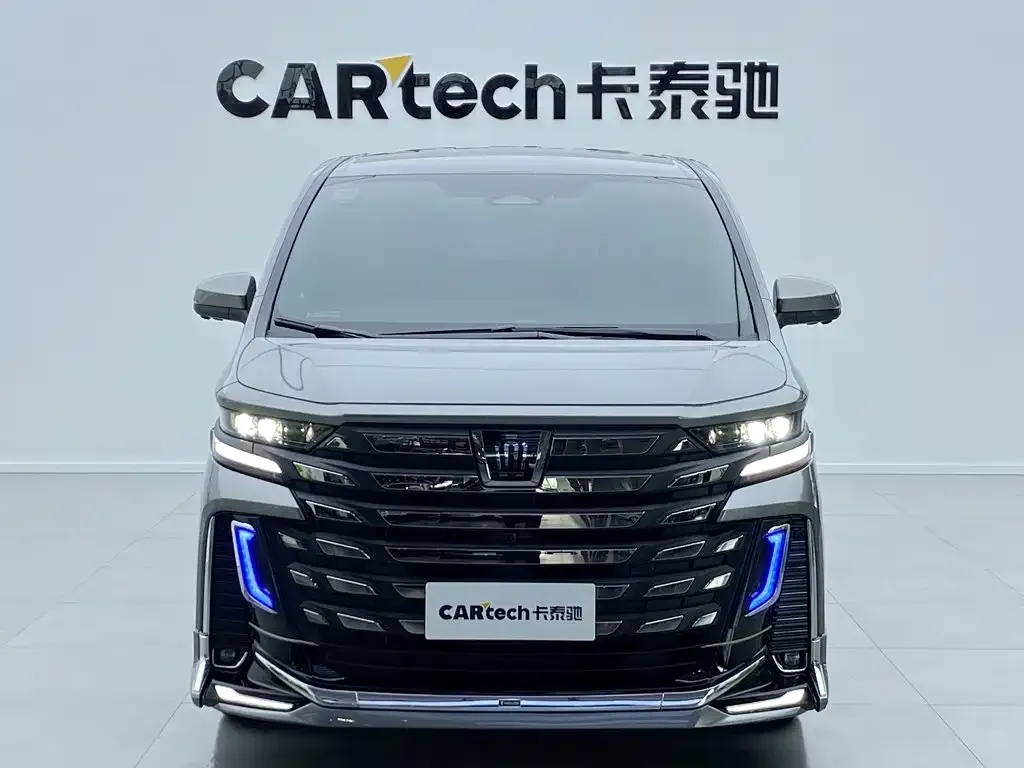 Toyota Vellfire — фото 5