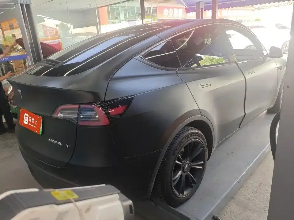 Tesla Model Y — фото 7