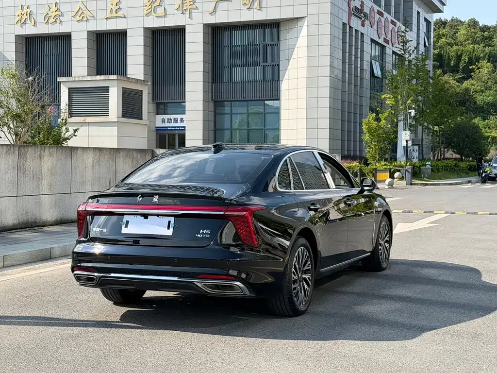 Hongqi H5 — фото 3