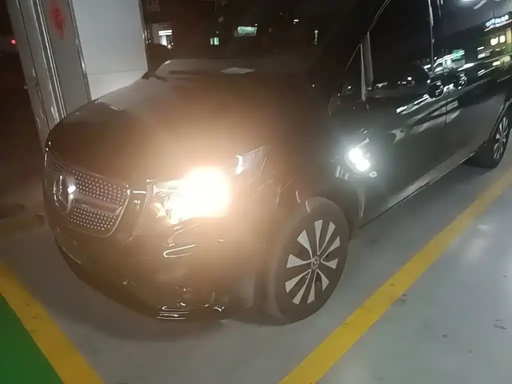 Mercedes-Benz Vito — фото 1