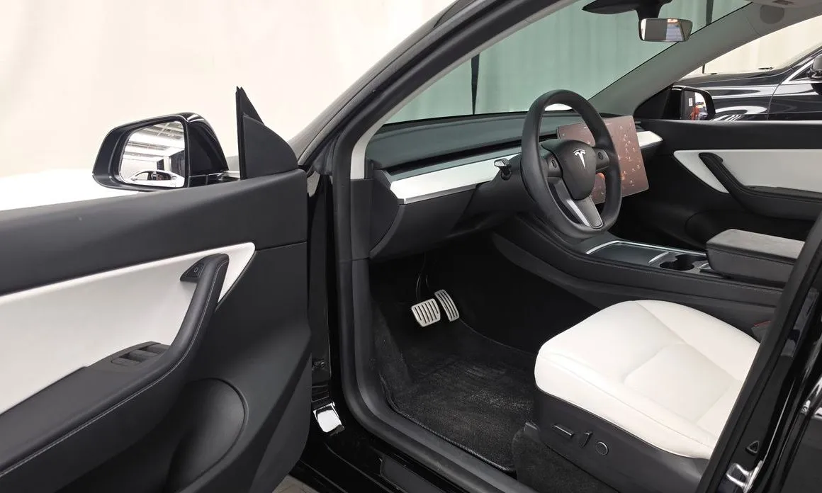 Tesla Model Y — фото 4