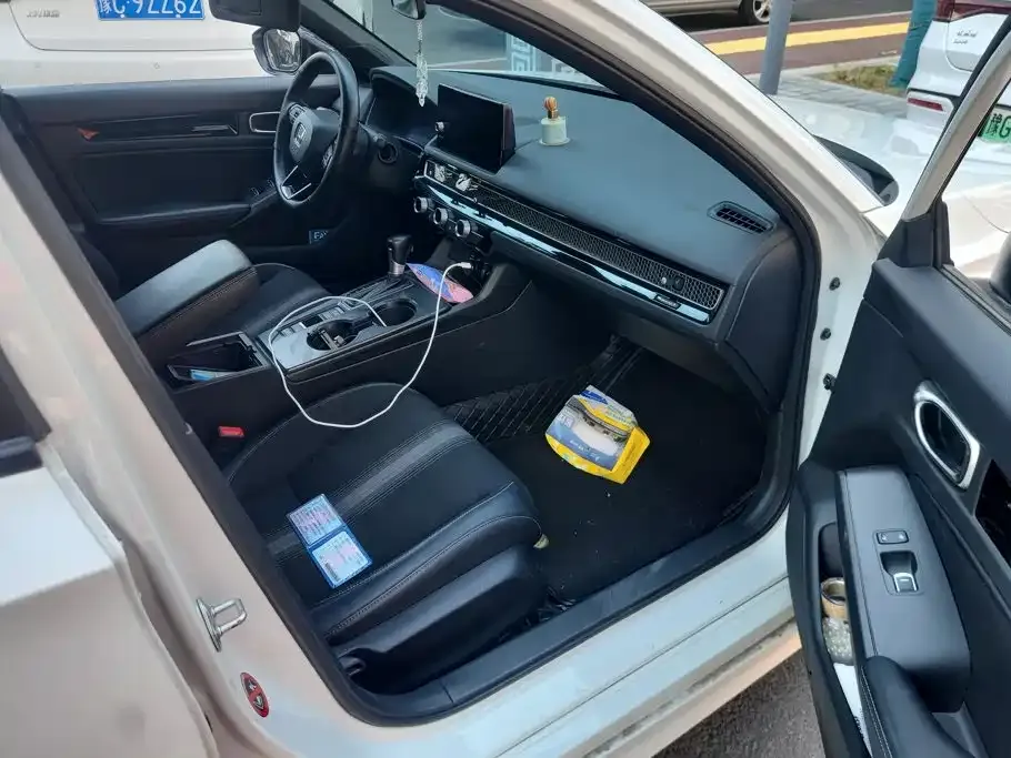 Honda Civic — фото 3